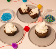 Recipe: Moose Tracks “Surprise Inside” Ice Cream-Stuffed Cupcakes