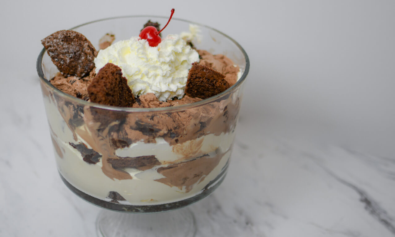 Extreme! Moose Tracks Brownie Cheesecake Trifle - Moose Tracks